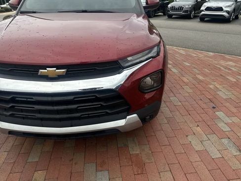 Used 2022 Chevrolet TrailBlazer LT w/ Confidence II Package FWD image 24