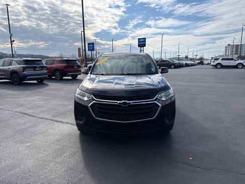 Used 2021 Chevrolet Traverse LS image 8