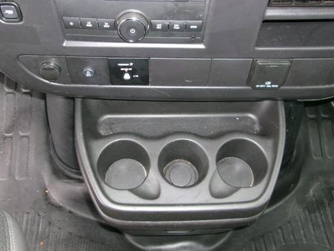 Used 2024 GMC Savana 2500 w/ Driver Convenience Package image 12