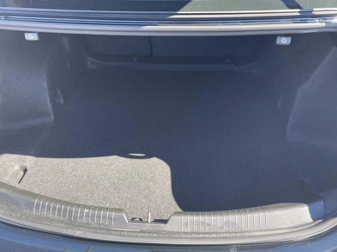 Used 2022 Chevrolet Malibu LT w/ Leather Package image 11