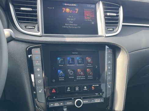 Certified 2025 INFINITI QX50 Luxe image 17