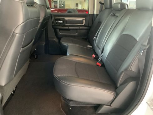 Used 2018 RAM 3500 Big Horn w/ Sport Appearance Group AWD/4WD image 7