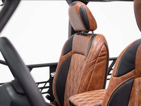 Used 2025 Jeep Wrangler Sport image 31