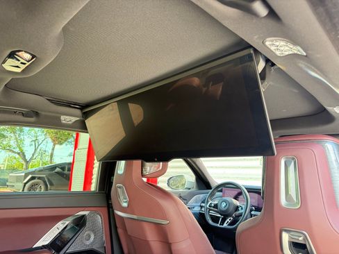 Used 2023 BMW 760i xDrive image 33