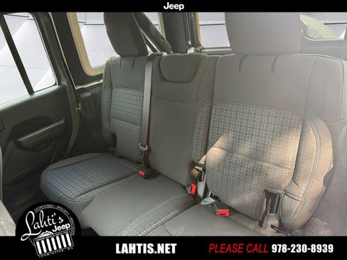 Certified 2021 Jeep Wrangler Unlimited Islander image 15