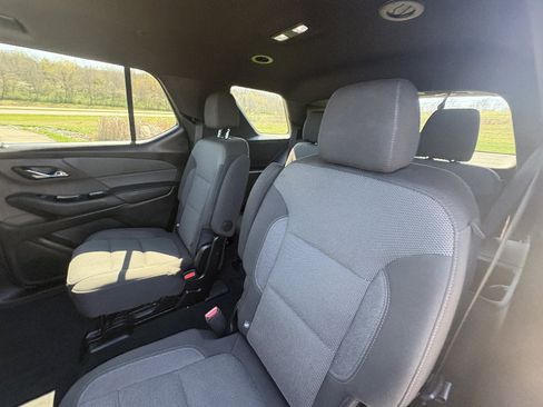 Used 2023 Chevrolet Traverse LT AWD/4WD image 20