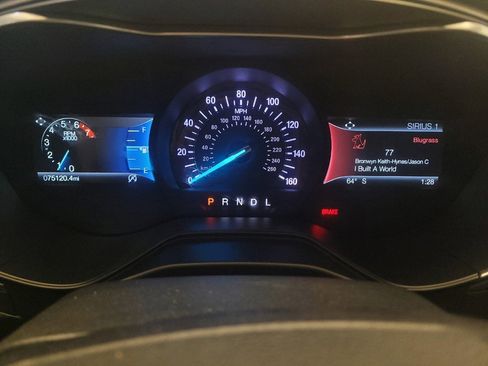 Used 2020 Ford Fusion SE image 23