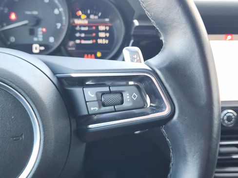 Used 2024 Porsche Macan image 31