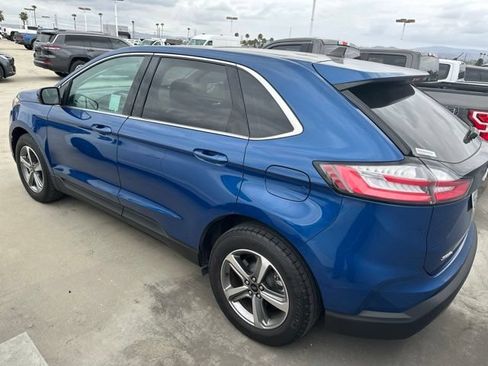 Certified 2023 Ford Edge SEL w/ Convenience Package AWD/4WD image 2