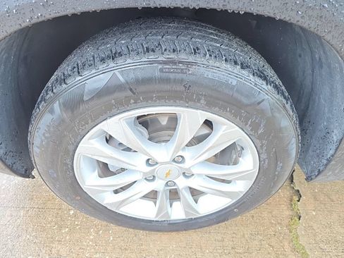 Used 2023 Chevrolet TrailBlazer LS FWD image 2