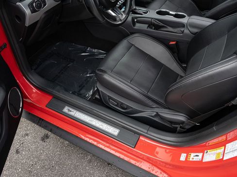 Used 2023 Ford Mustang GT Premium image 17