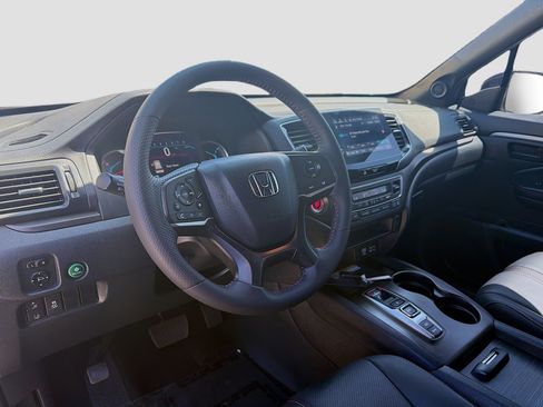 Used 2022 Honda Pilot TrailSport image 9