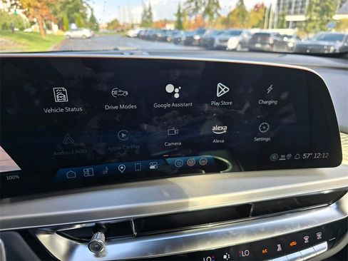 New 2025 Cadillac Lyriq Sport image 28