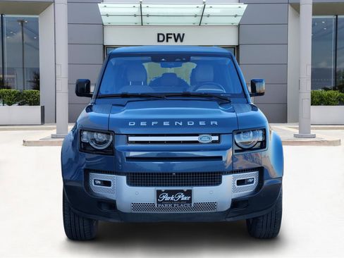 Used 2021 Land Rover Defender 110 SE image 2