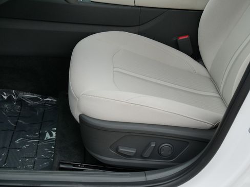 Certified 2025 Hyundai Sonata SEL AWD/4WD image 13