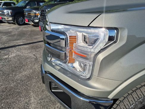 Used 2020 Ford F150 Lariat w/ Equipment Group 502A Luxury AWD/4WD image 7