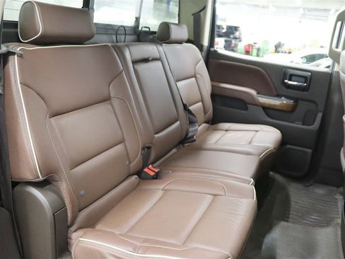 Used 2018 Chevrolet Silverado 1500 High Country image 16