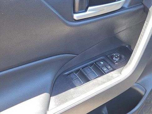 Used 2025 Toyota RAV4 XLE FWD image 11