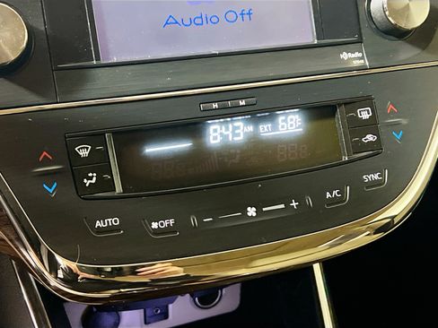 Used 2014 Toyota Avalon XLE Touring image 27