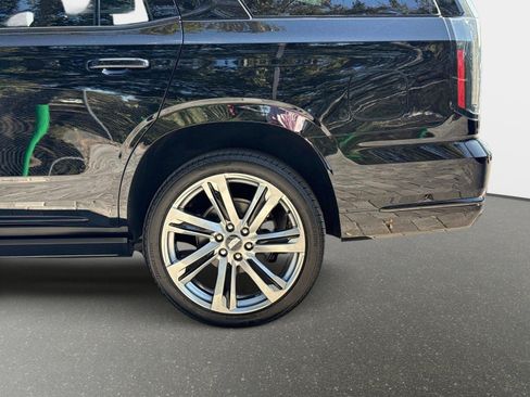 Used 2026 Cadillac Escalade Platinum Sport AWD/4WD image 14