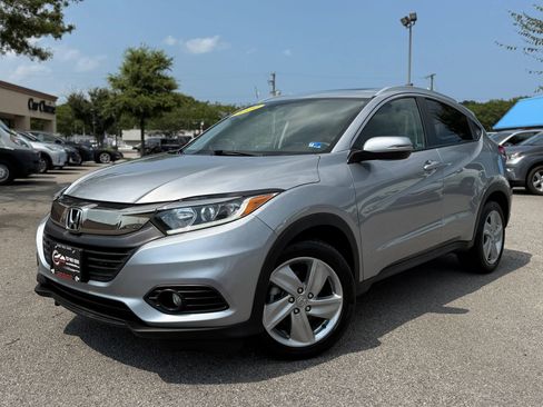 Used 2019 Honda HR-V EX image 2