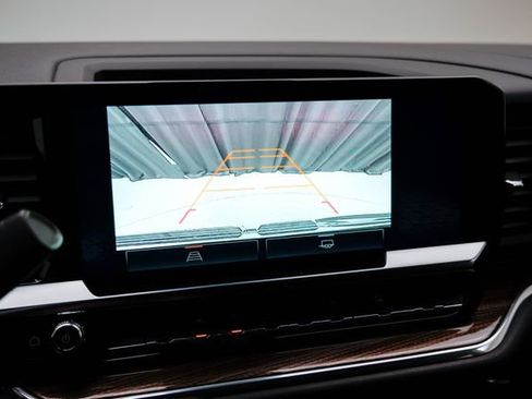 Used 2024 GMC Sierra 1500 Elevation image 29