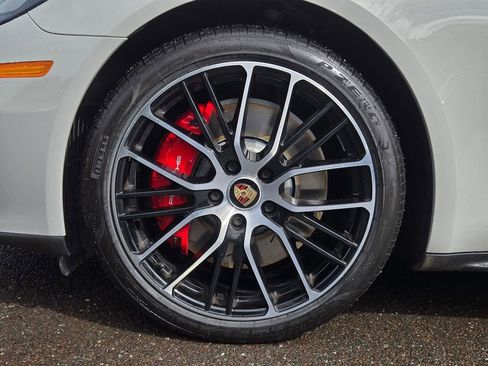 Used 2021 Porsche Panamera 4S image 9
