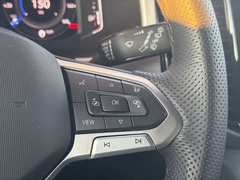 Used 2023 Volkswagen Atlas Cross Sport SEL Premium R-Line image 22