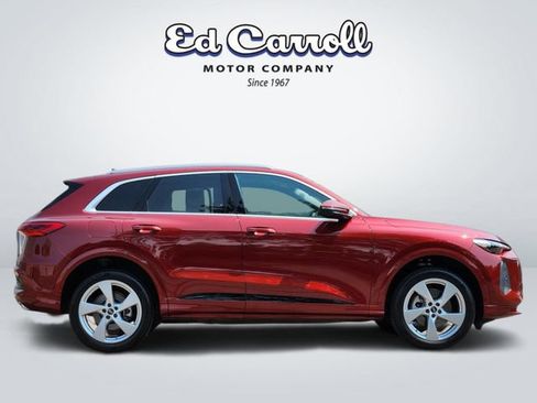 Used 2025 Audi Q5 Premium Plus w/ Premium Plus AWD/4WD image 4
