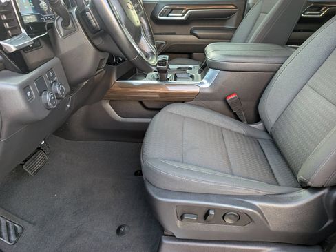 Used 2023 Chevrolet Silverado 1500 LT RWD image 17