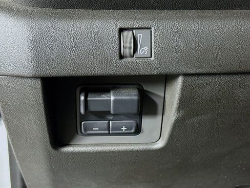 Used 2023 Chevrolet Colorado Trail Boss w/ Advanced Trailering Package image 10