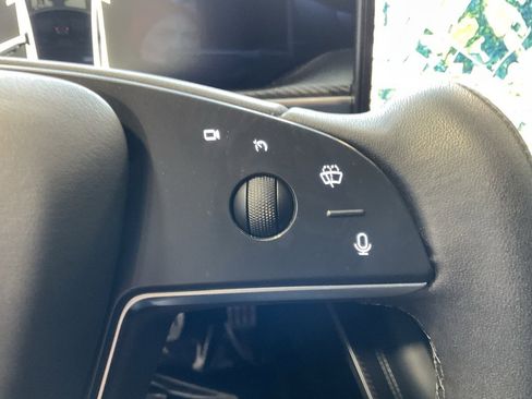 Used 2022 Tesla Model S Plaid image 13