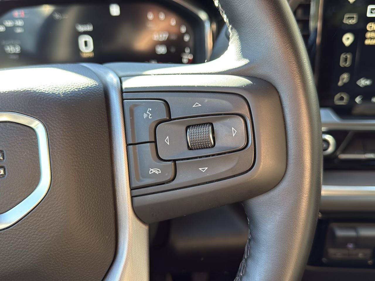 Used 2026 GMC Sierra 1500 SLT AWD/4WD image 12