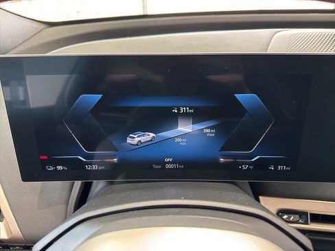 New 2026 BMW iX xDrive60 image 18