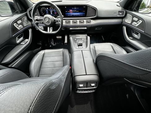 Certified 2024 Mercedes-Benz GLS 580 4MATIC image 28