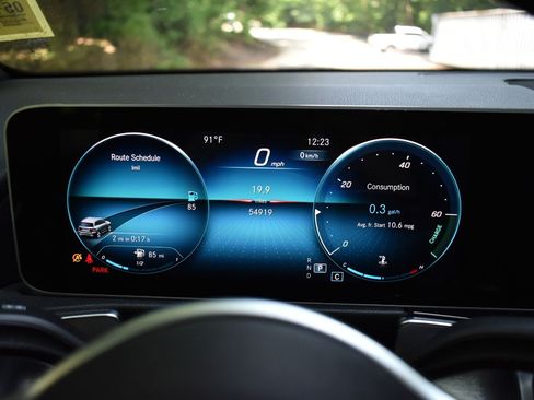 Used 2021 Mercedes-Benz GLB 250 4MATIC image 24