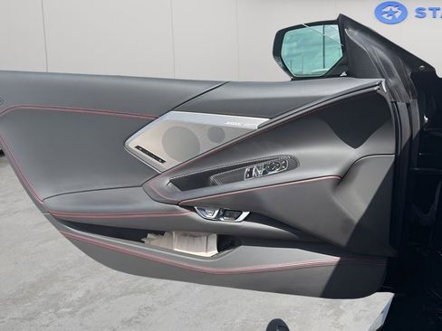 Used 2021 Chevrolet Corvette Stingray Premium Cpe w/ Z51 Performance Package image 11