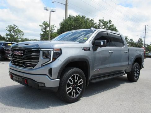 Used 2024 GMC Sierra 1500 AT4 w/ AT4 Premium Package image 3