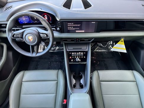 New 2025 Porsche Macan Electric image 6