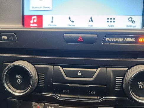 Used 2018 Ford Explorer XLT w/ Equipment Group 202A image 34