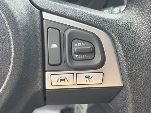 Used 2018 Subaru Forester 2.5i Premium AWD/4WD image 34