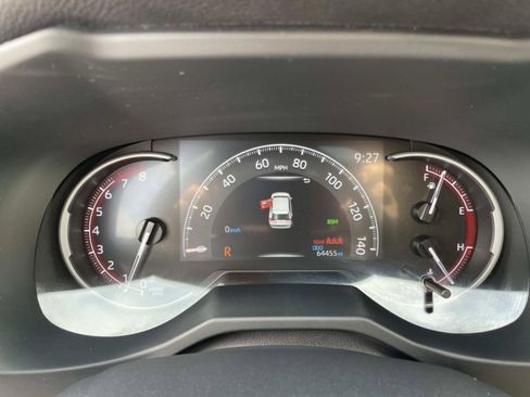 Used 2023 Toyota RAV4 XLE Premium FWD image 29