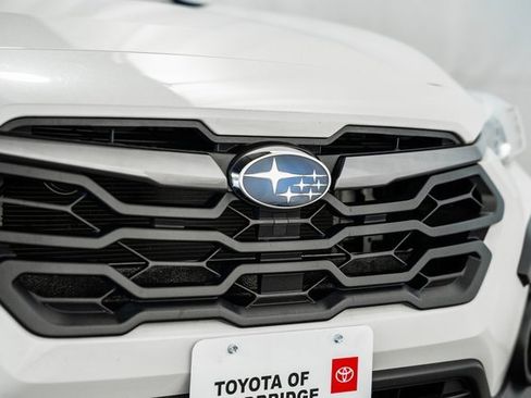 Used 2024 Subaru Crosstrek 2.0i Premium image 11