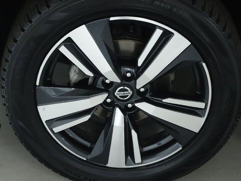 Certified 2021 Nissan Rogue SL image 41