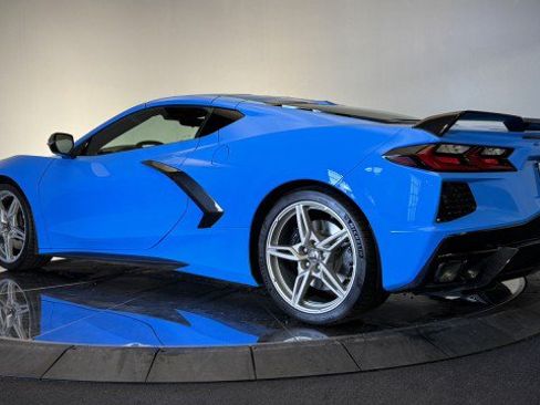 Used 2024 Chevrolet Corvette Stingray Premium Cpe w/ Z51 Performance Package RWD image 3