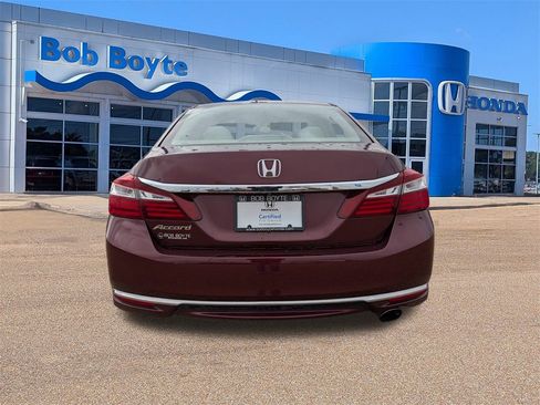 Certified 2017 Honda Accord LX image 4