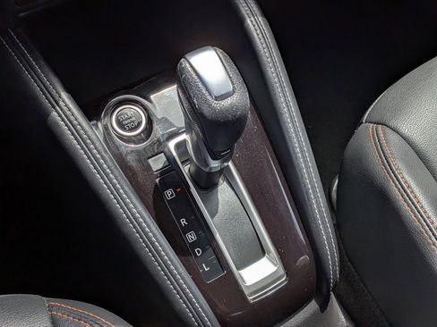 Used 2020 Nissan Kicks SR w/ SR Premium Package image 24