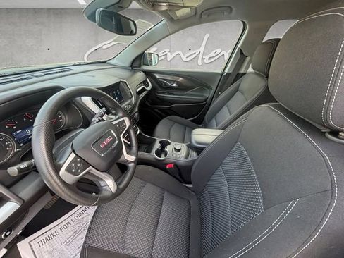 Used 2024 GMC Terrain SLE w/ Driver Convenience Package FWD image 23