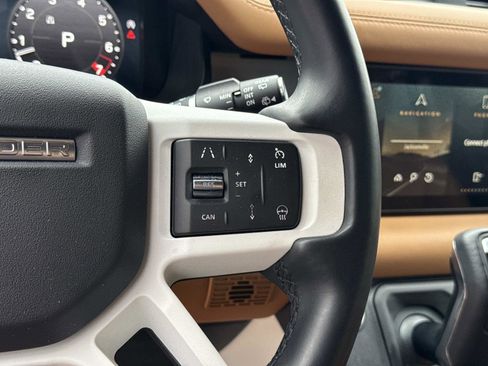 Used 2024 Land Rover Defender 110 S image 29