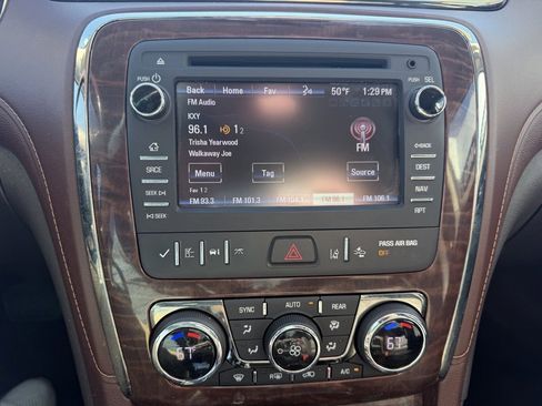 Used 2014 Buick Enclave Premium image 14